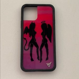 iphone 11 pro mudflap girls case